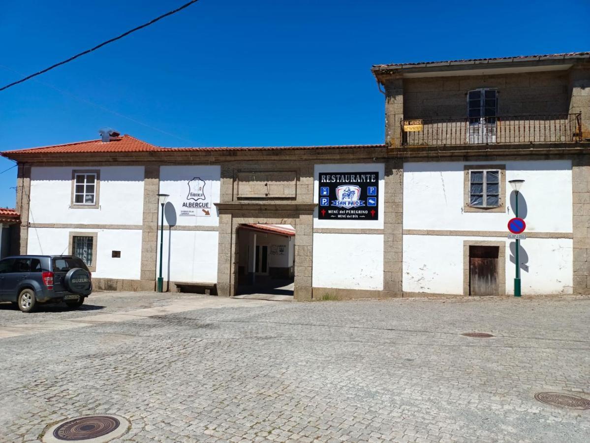 Albergue A Fabrica Lavacolla Kültér fotó